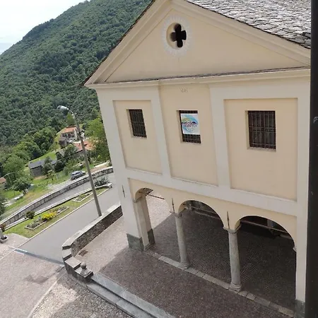 Хостел Dosso Del Liro